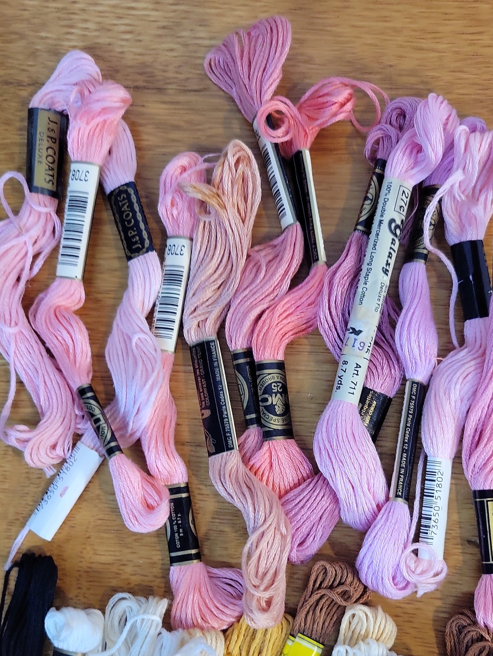 Lot 200 Skeins DMC, Prism, J&P Coats Embroidery Floss Assorted Colors Cotton - Picture 6 of 10